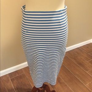 Lilly Pulitzer blue and white pencil skirt